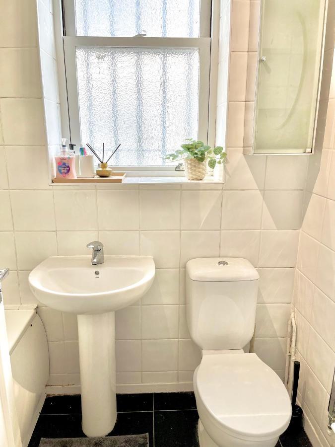 Archway Station Big Bedroom Flat Londen Buitenkant foto