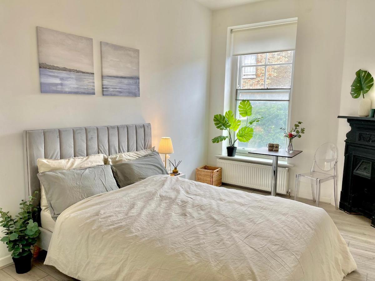 Archway Station Big Bedroom Flat Londen Buitenkant foto